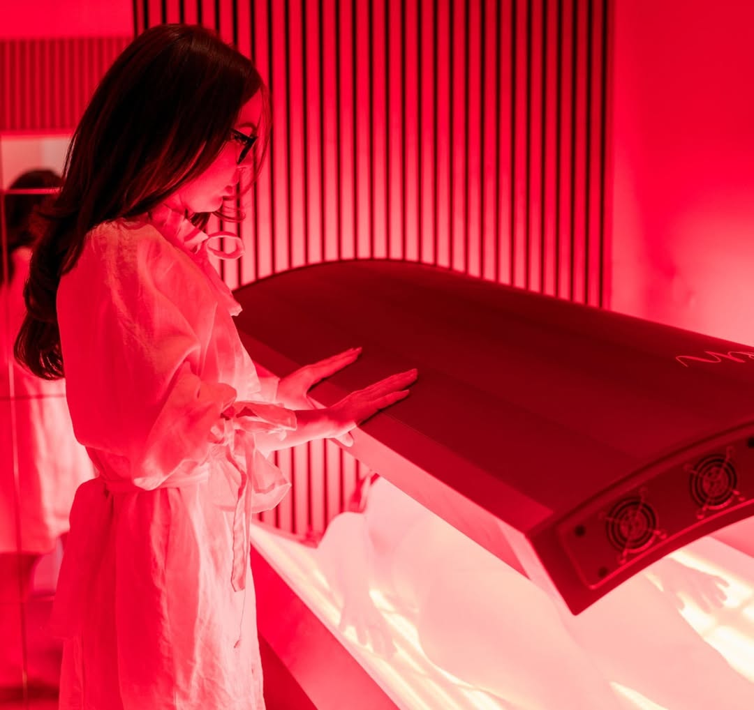 Easy Full Body Red Light Therapy: Benefits & How To Use