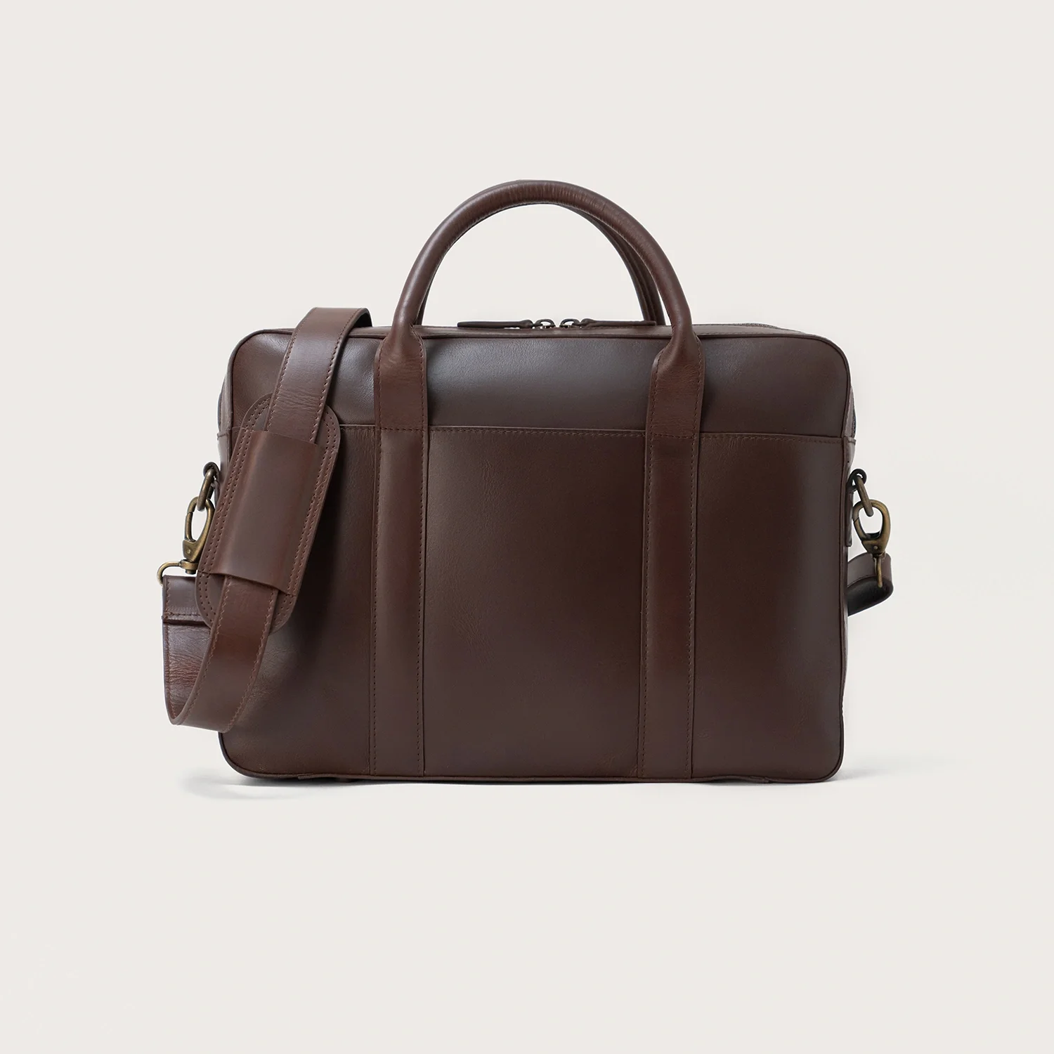 Essential Tips For Choosing Men’S Leather Duffle Bags